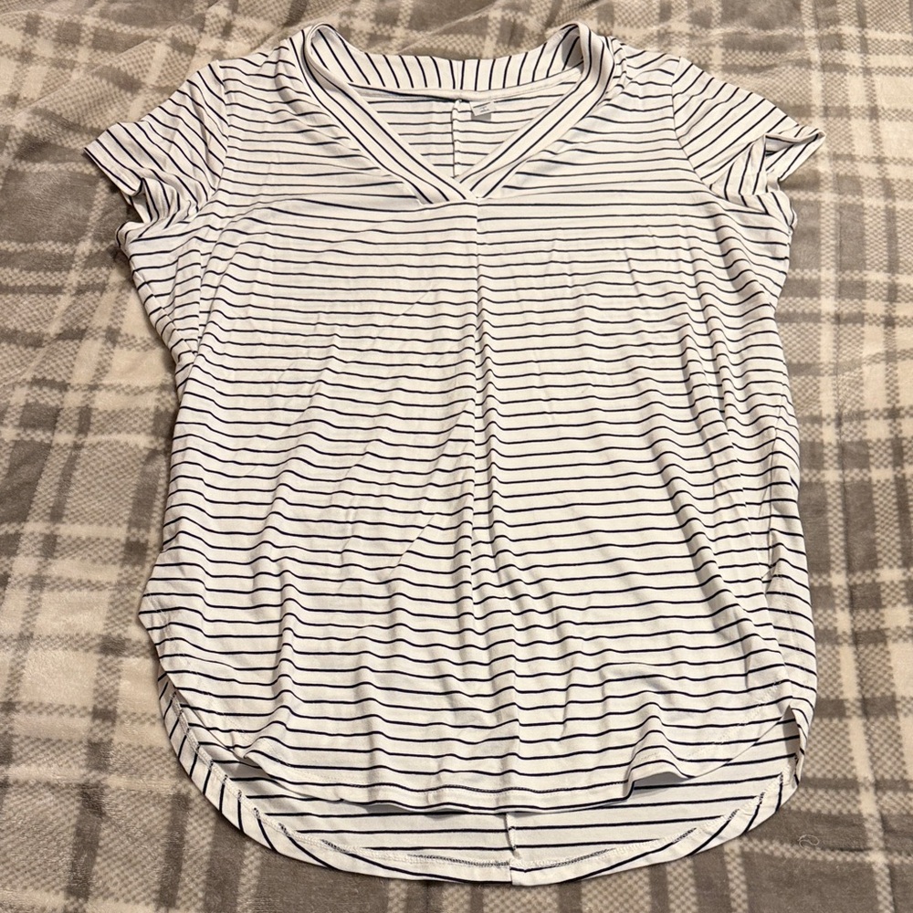 Old Navy Luxe Striped V-Neck Top (Size L)